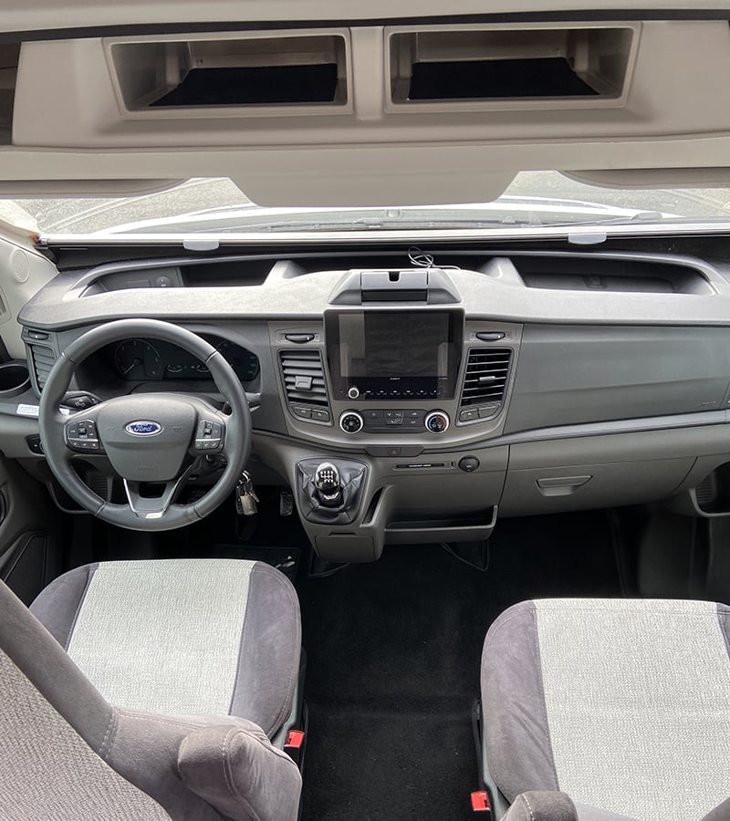 Profilé Challenger S 194 Start Edition cabine de pilotage