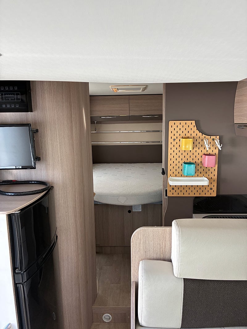 Profilé Challenger Genesis 288 EB vue intérieure couchage