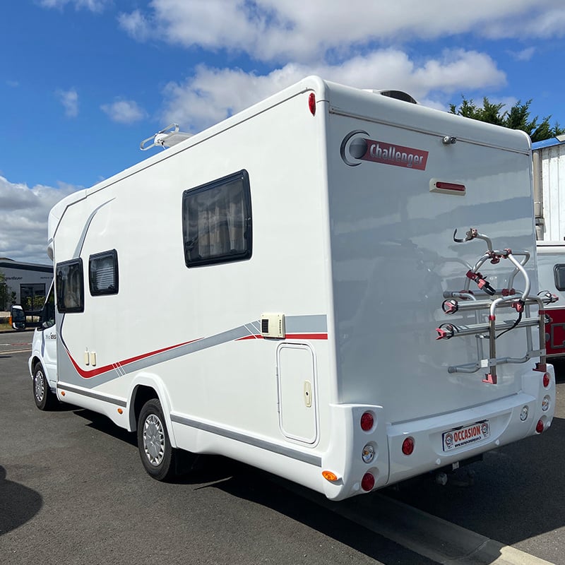 Profilé Challenger Genesis 398 EB profil arrière gauche