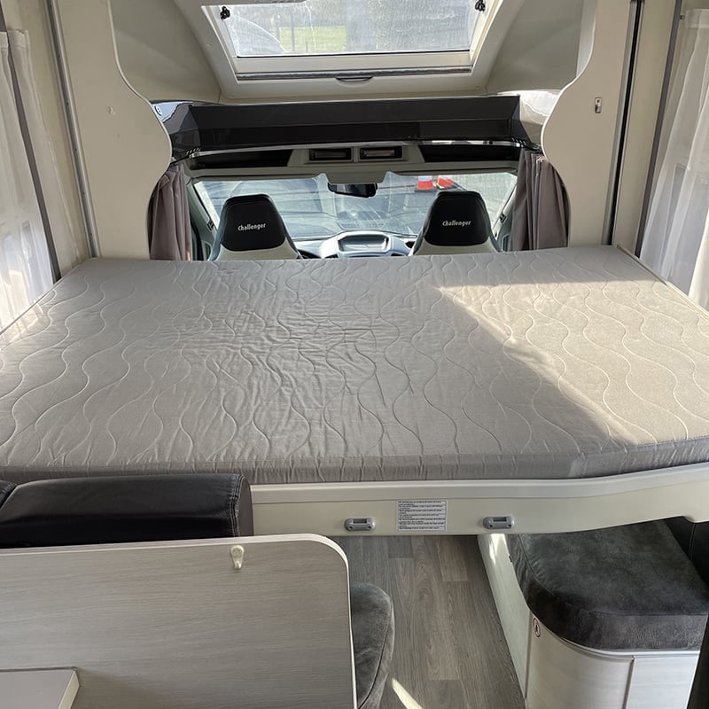 Profilé Challenger Mageo 290 Quartz couchage lit pavillon