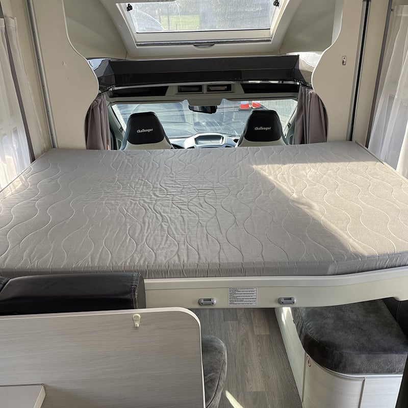 Profilé Challenger Mageo 290 Quartz couchage lit pavillon