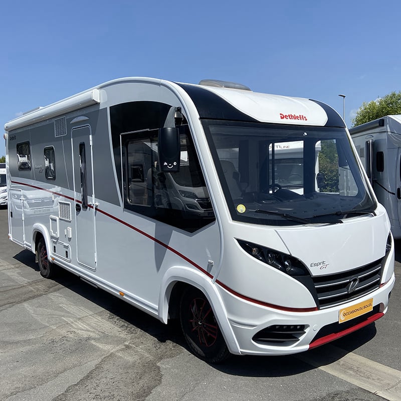 Intégral Dethleffs Esprit i7 150 DBM profil avant droit