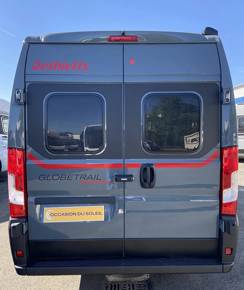Fourgon Dethleffs Globetrail 640 ES Advantage face arrière