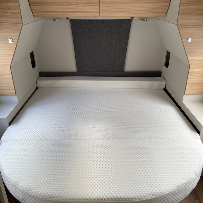 Intégral Dethleffs Pulse GT i7051 DBL Couchage