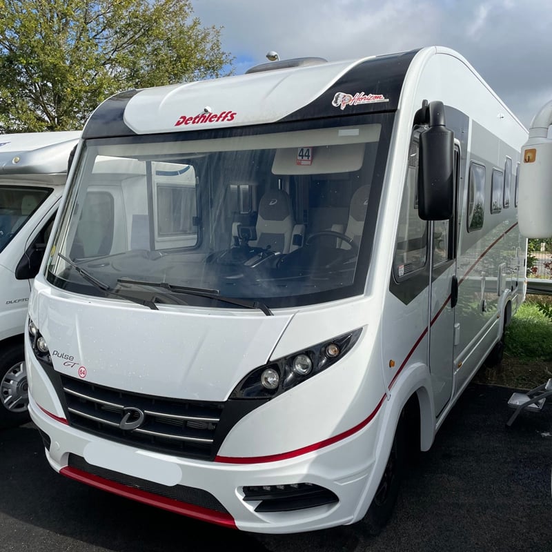 Intégral Dethleffs Pulse GT i7051 DBL 3/4 Avant gauche
