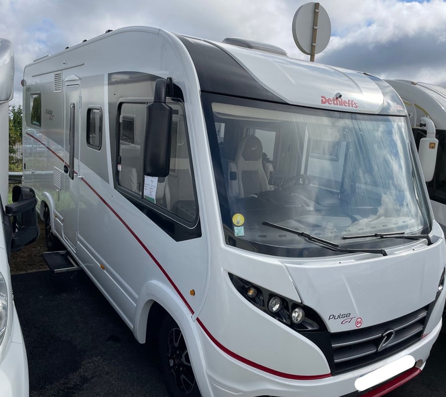Intégral Dethleffs Pulse GT i7051 DBL 3/4 Avant gauche