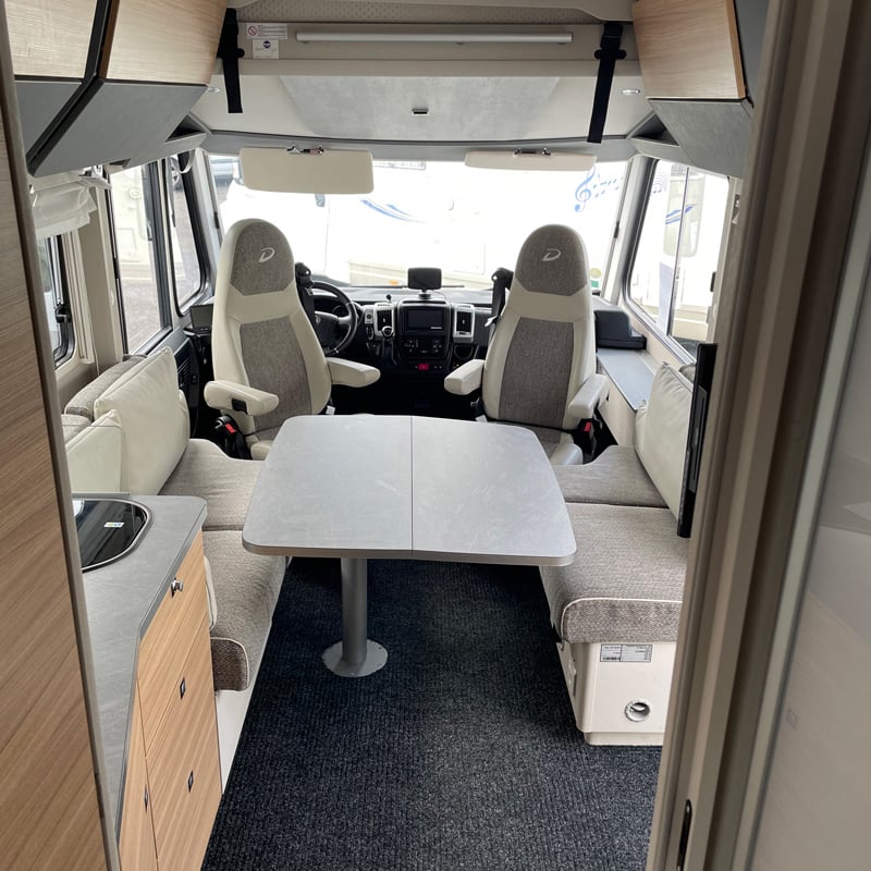 Intégral Dethleffs Pulse GT i7051 DBL Salon