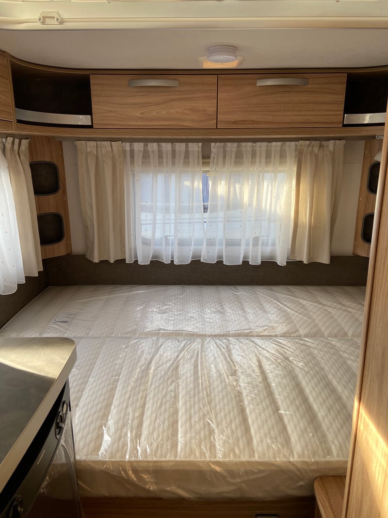 Caravane Eriba Feeling 425 espace couchage