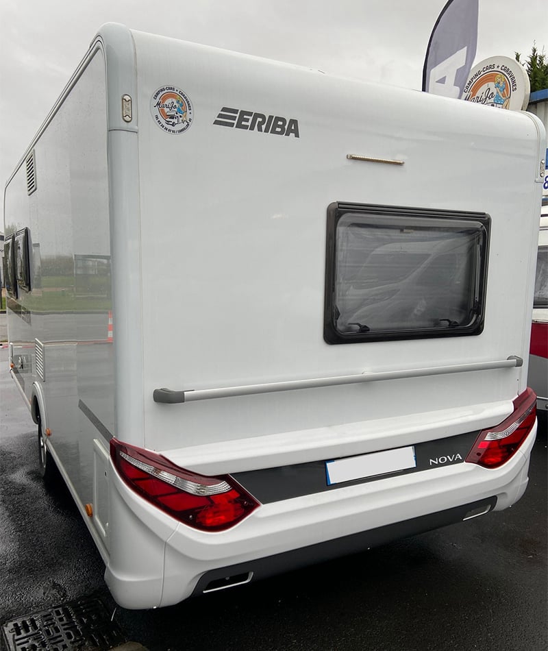 Caravane Eriba Nova Light 445 face arrière