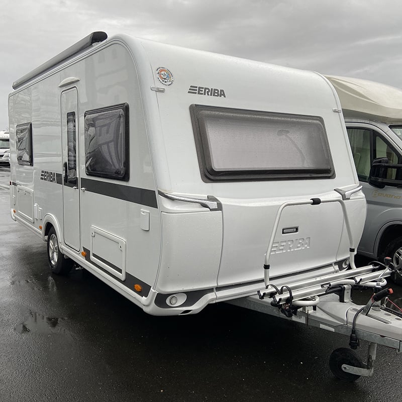 Caravane Eriba Nova Light 445 profil avant droit
