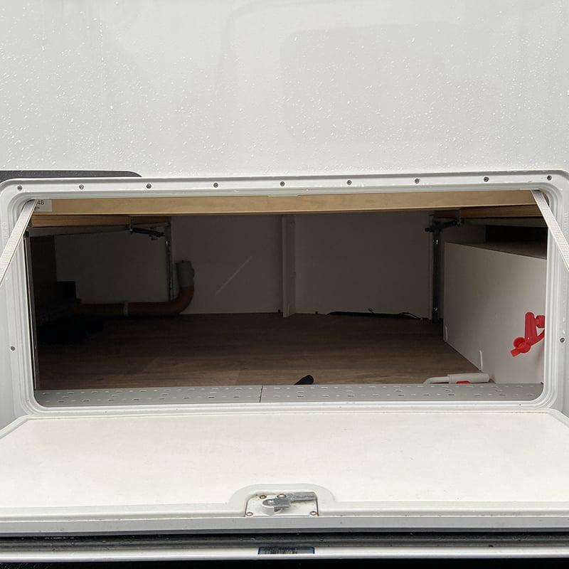 Caravane Eriba Nova Light 445 soute