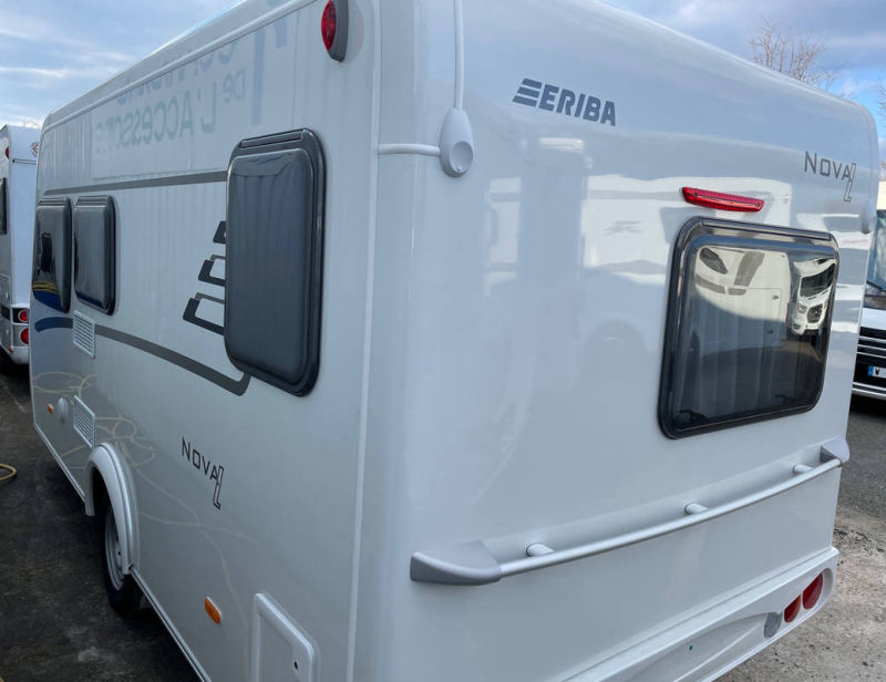 Caravane Eriba Nova Light 465 Profil arrière gauche