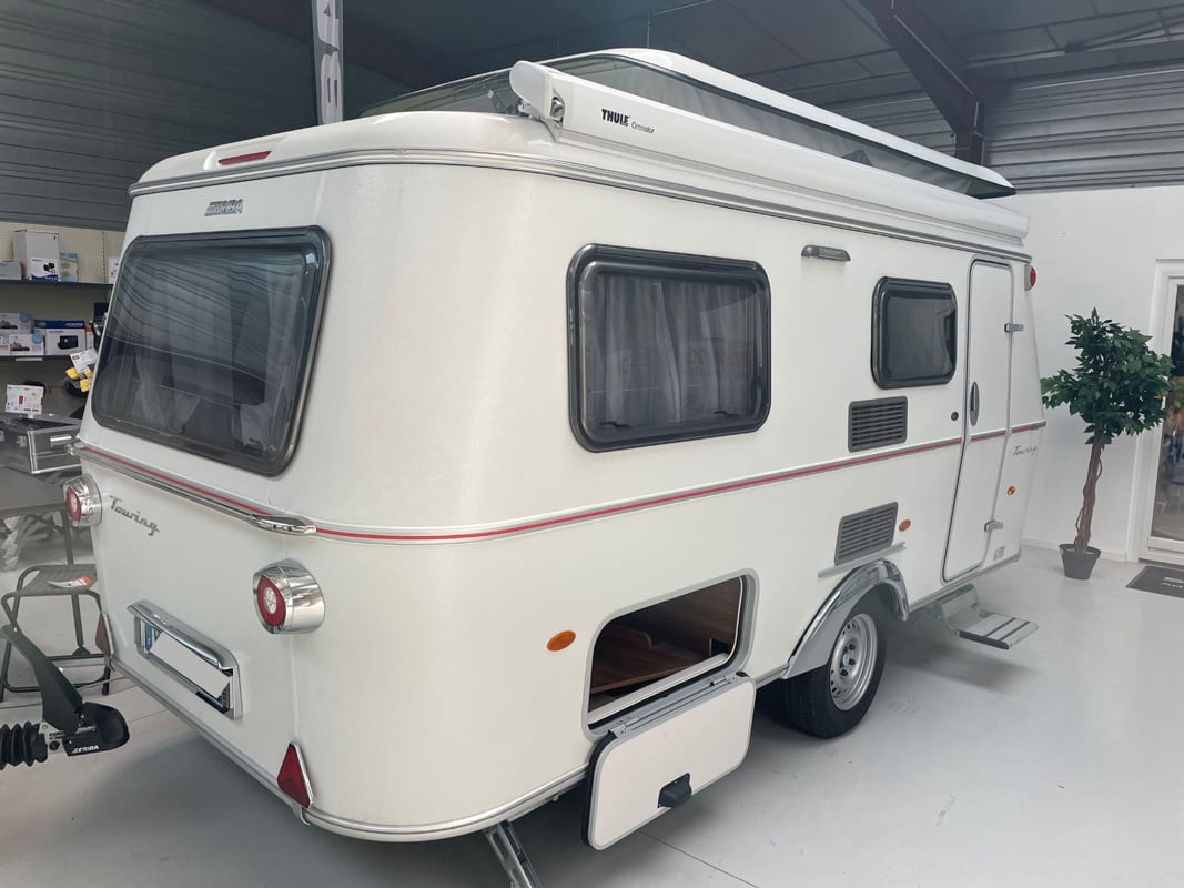 Caravane Eriba Touring 542 Edition Legend profil arrière droit