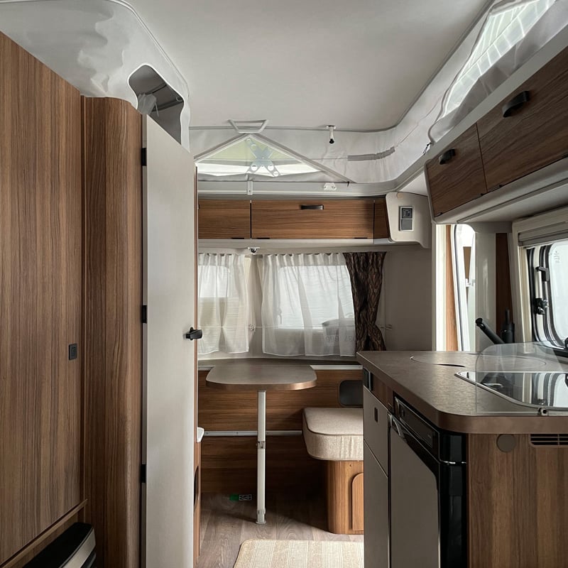 Caravane Eriba Touring 542 Edition Legend vue intérieure