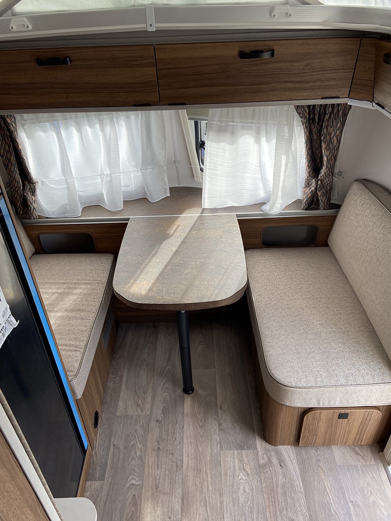 Caravane Eriba Touring 630 Edition Legend espace salon
