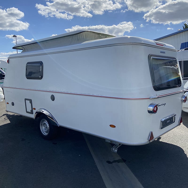 Caravane Eriba Touring 630 Edition Legend profil arrière gauche toit relevé