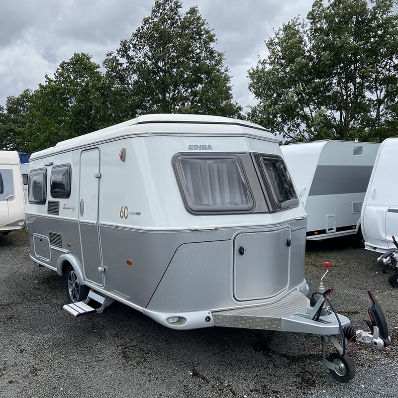 Caravane Eriba Trol 530 60ème Edition profil avant droit