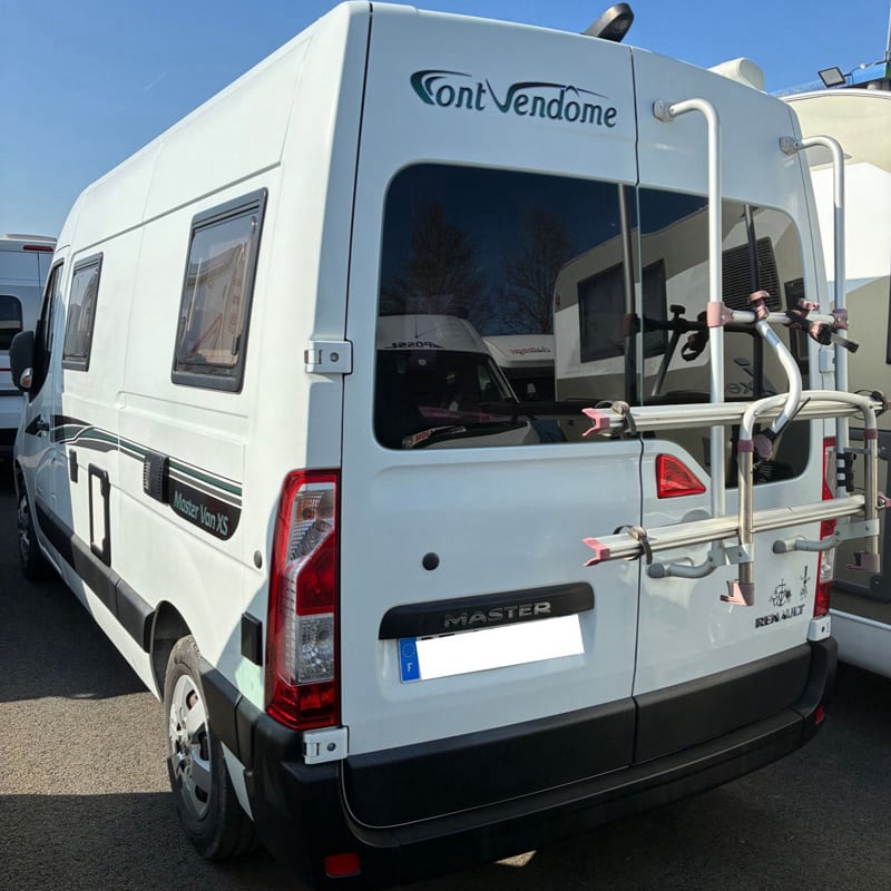 Fourgon Font Vendôme Master Van XS profil arrière gauche