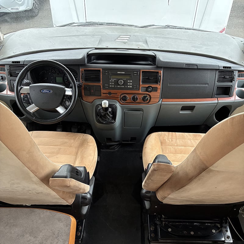 Intégral Hymer Exsis 512 cabine de pilotage
