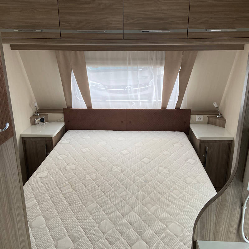 Caravane La Mancelle 490 SA Elegance Couchage