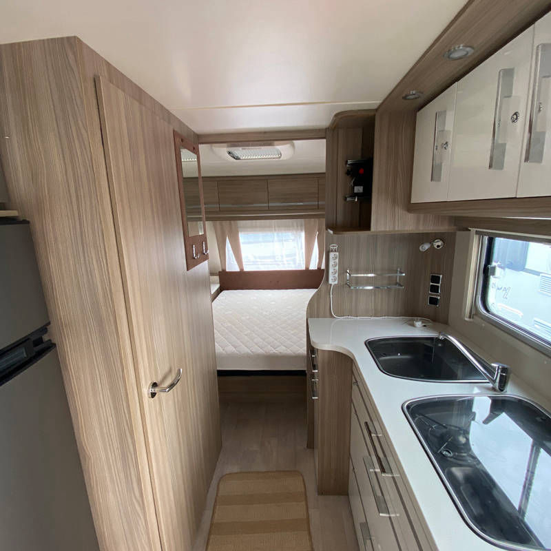 Caravane La Mancelle 490 SA Elegance vue intérieure