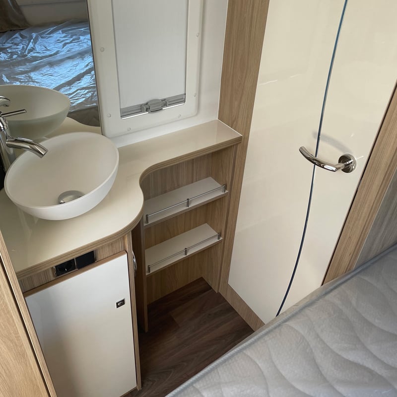 Caravane La Mancelle Liberty 440 PC Espace Sanitaire lavabo