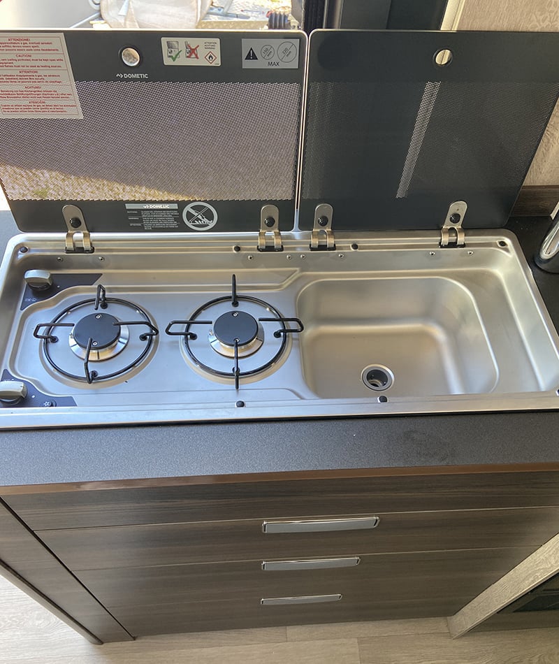 Fourgon Laika Ecovip 600 espace cuisine