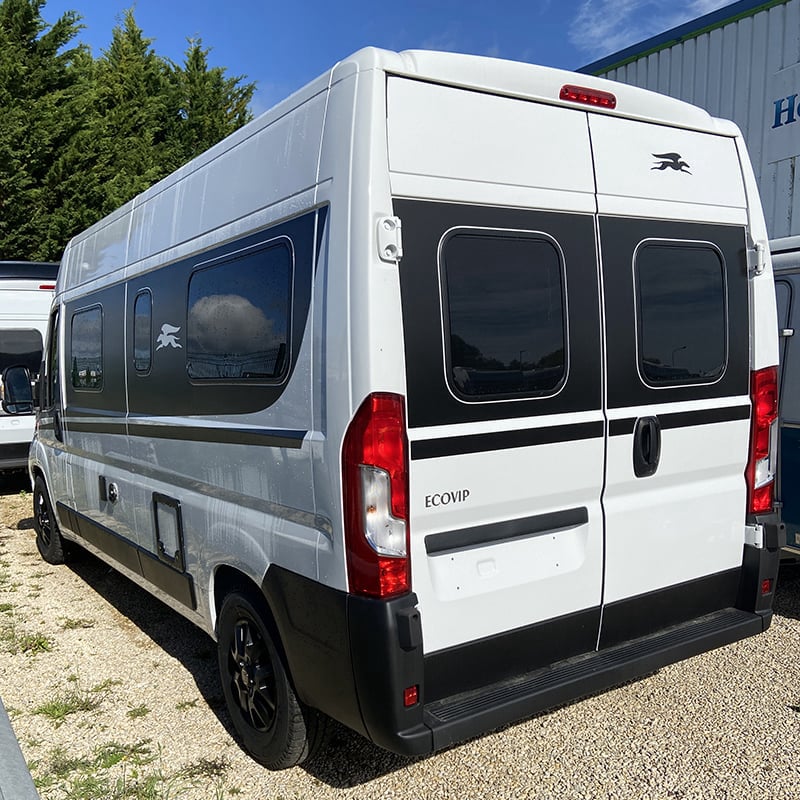 Fourgon Laika Ecovip 600 profil arrière gauche