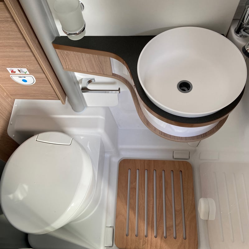 Fourgon Laika Ecovip 600 sanitaire