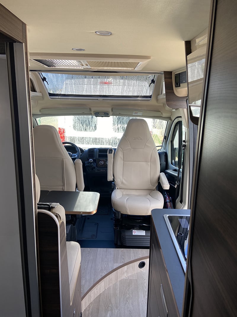 Fourgon Laika Ecovip 600 vue intérieure salon