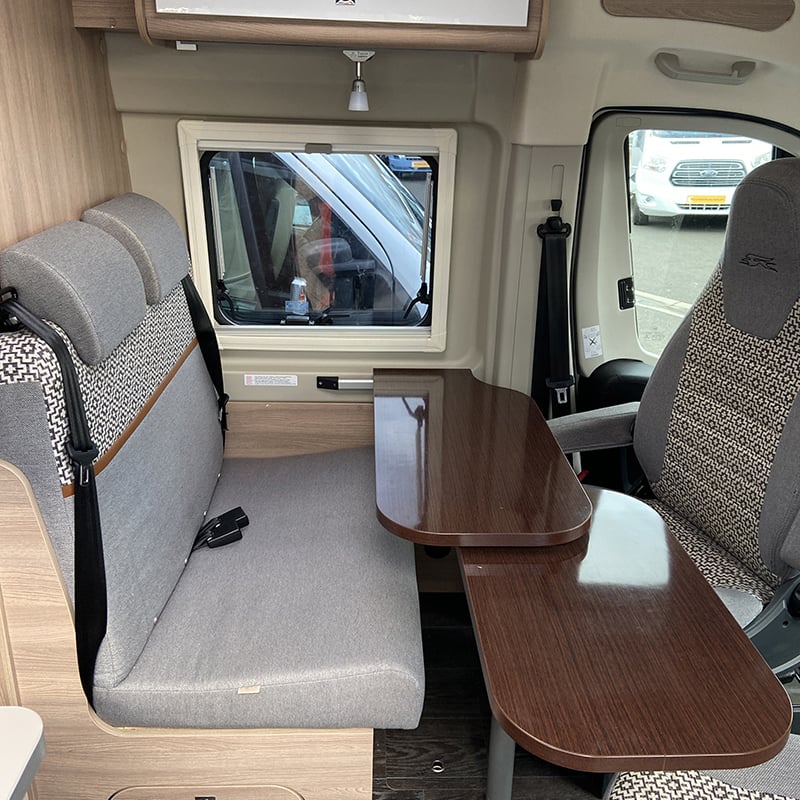 Fourgon Laika Kosmo 5.4 salon