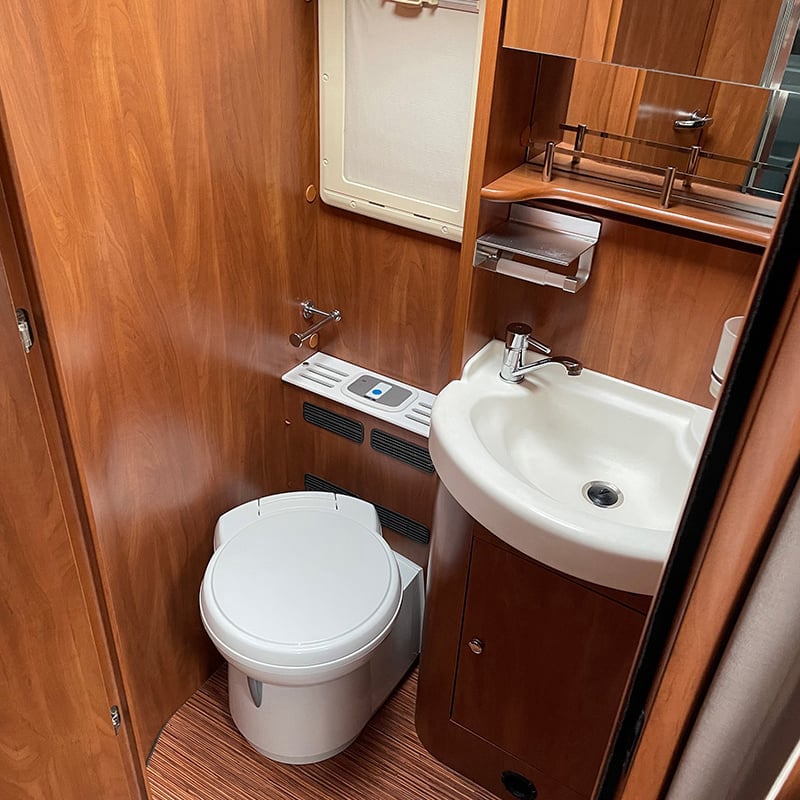 Intégral Laika Kreos 7012 espace sanitaire