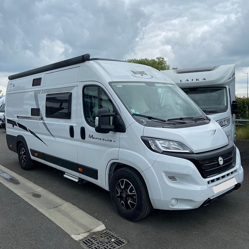 Fourgon McLouis Menfys 4 S-Line Profil avant Droit