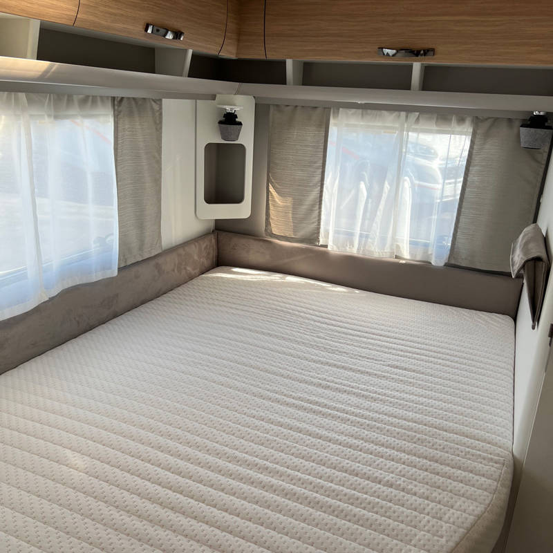 Caravane Eriba Nova 445 Couchage
