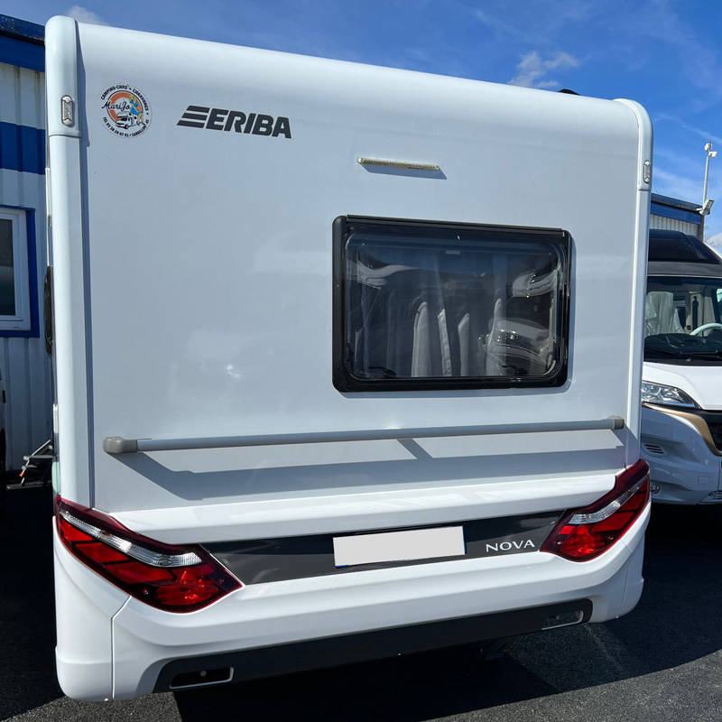 Caravane Eriba Nova 445 Arrière