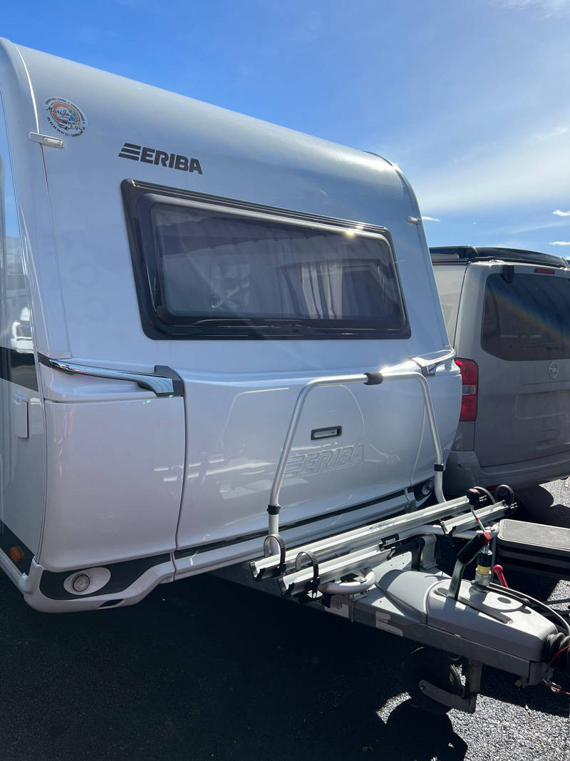 Caravane Eriba Nova 445 Face avant