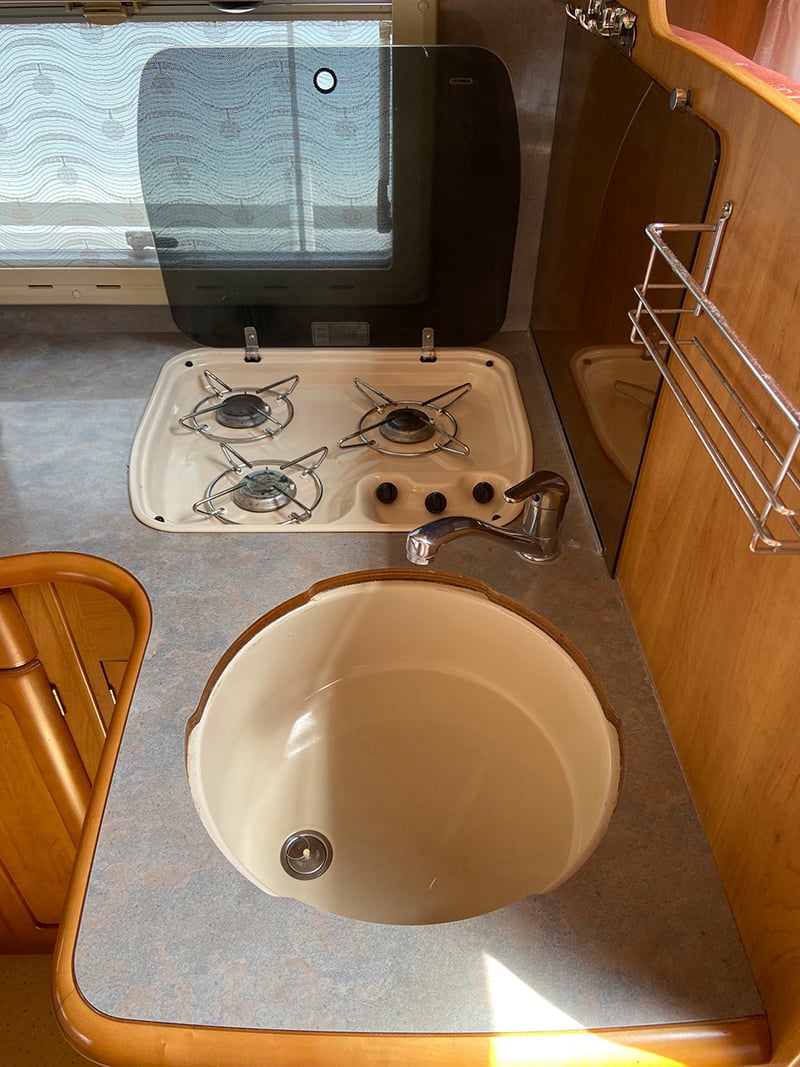 Profilé Rapido 775F espace cuisine protections ouvertes