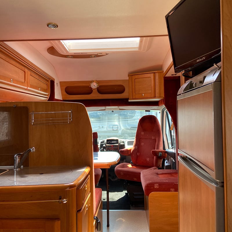 Profilé Rapido 775F vue intérieure salon