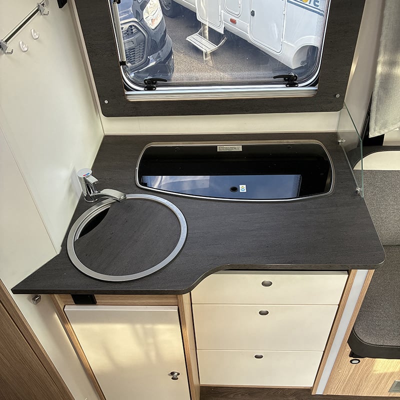 Profilé Sunlight T69 LC espace cuisine protection fermée
