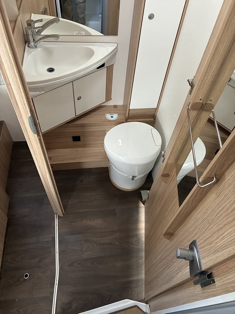 Profilé Sunlight T69 LC espace sanitaire