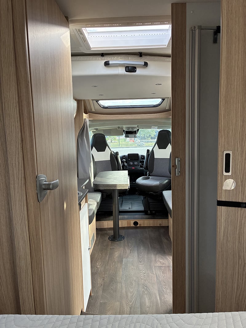 Profilé Sunlight T69 LC vue intérieure cabine