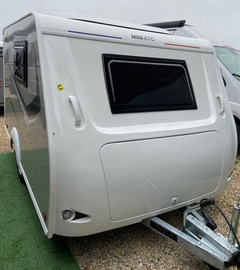 Caravane Trigano Silver Mini Freestyle 270 face avant toit fermé