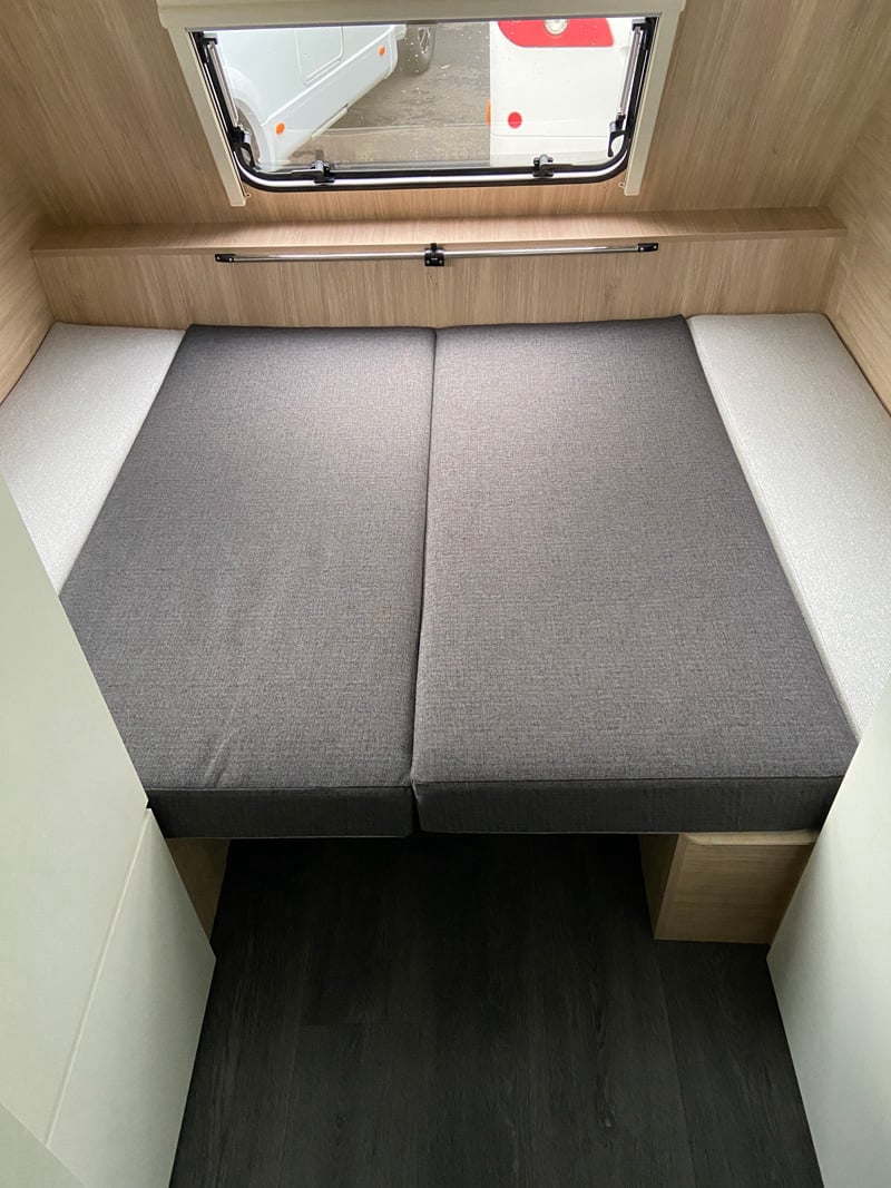 Caravane Trigano Silver Mini Freestyle 290 espace couchage