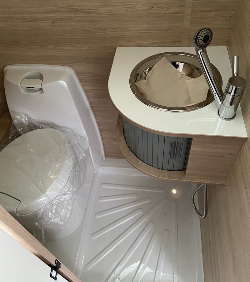 Caravane Trigano Silver Mini Freestyle 290 espace sanitaire