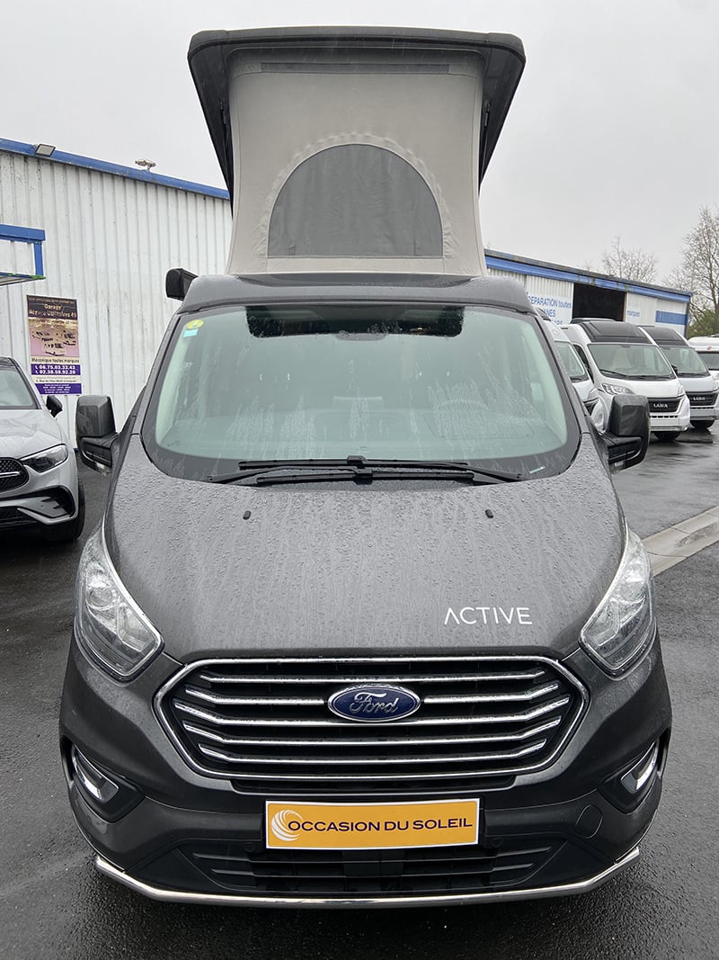 Van Bürstner Copa C500 Active face avant toit relevé